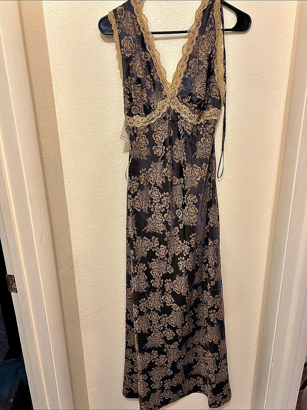 Sincerely Jules Floral Lace Trim Maxi Dress Size Large NWT